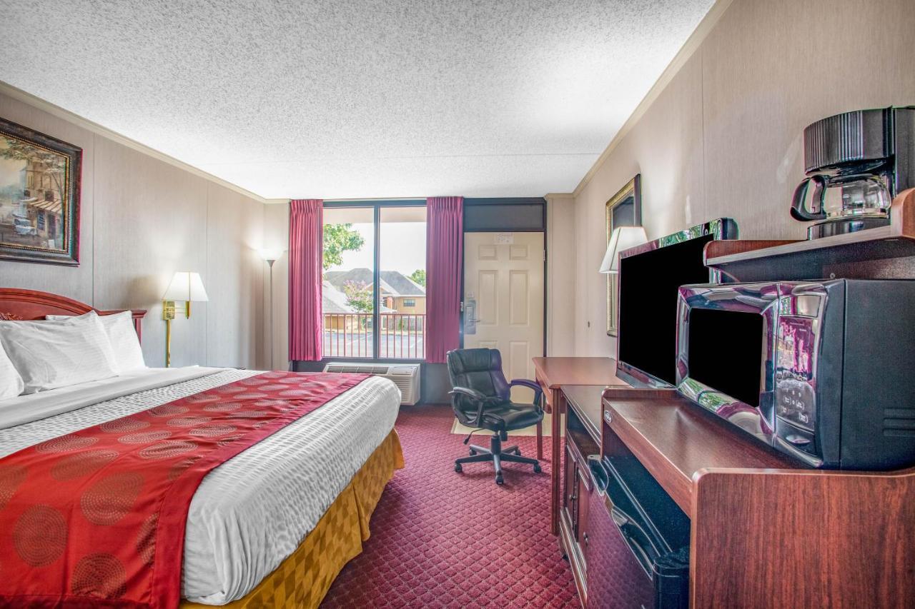 Motel Ramada By Wyndham Branson Extérieur photo