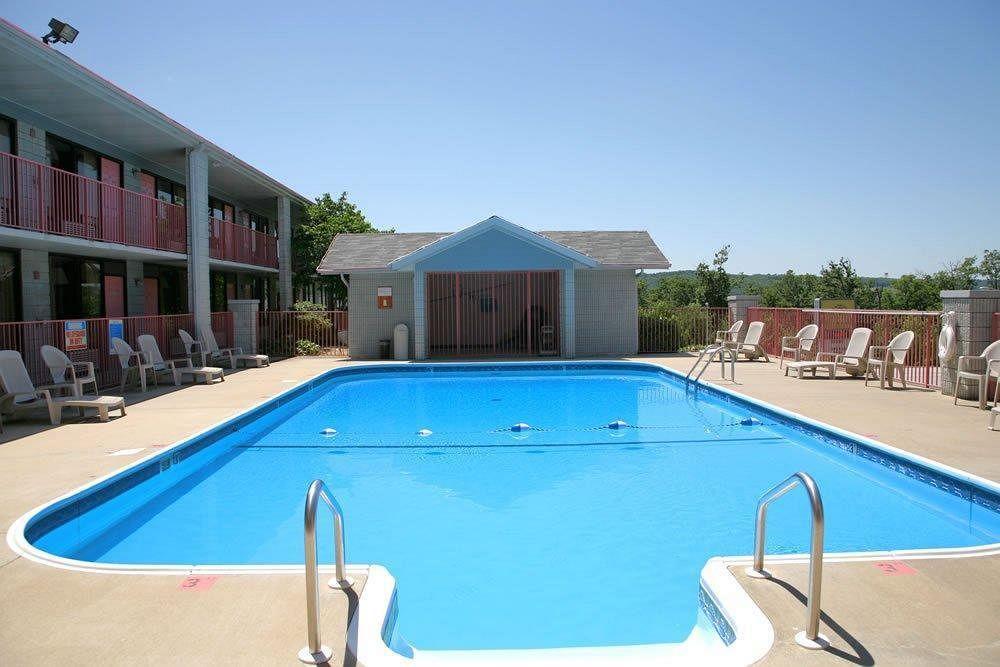 Motel Ramada By Wyndham Branson Extérieur photo