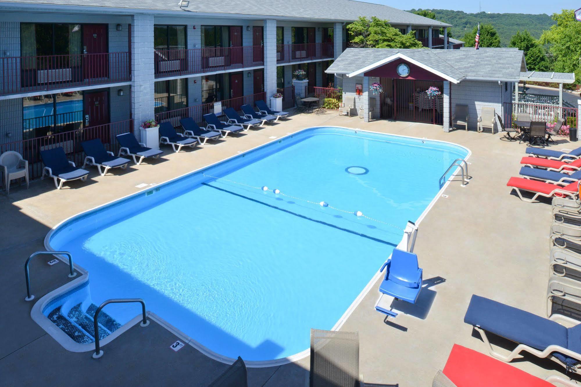 Motel Ramada By Wyndham Branson Extérieur photo